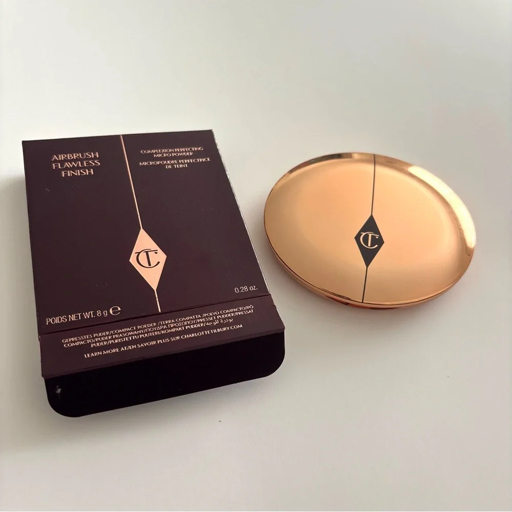 Charlotte Tilbury Airbrush Flawless Finish powder in shade 1